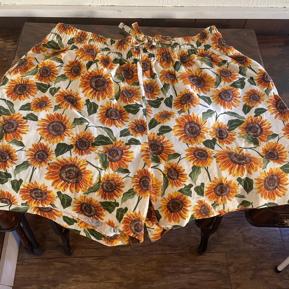 Lucy & Yak Sunflower Print Women's Charlie Shorts